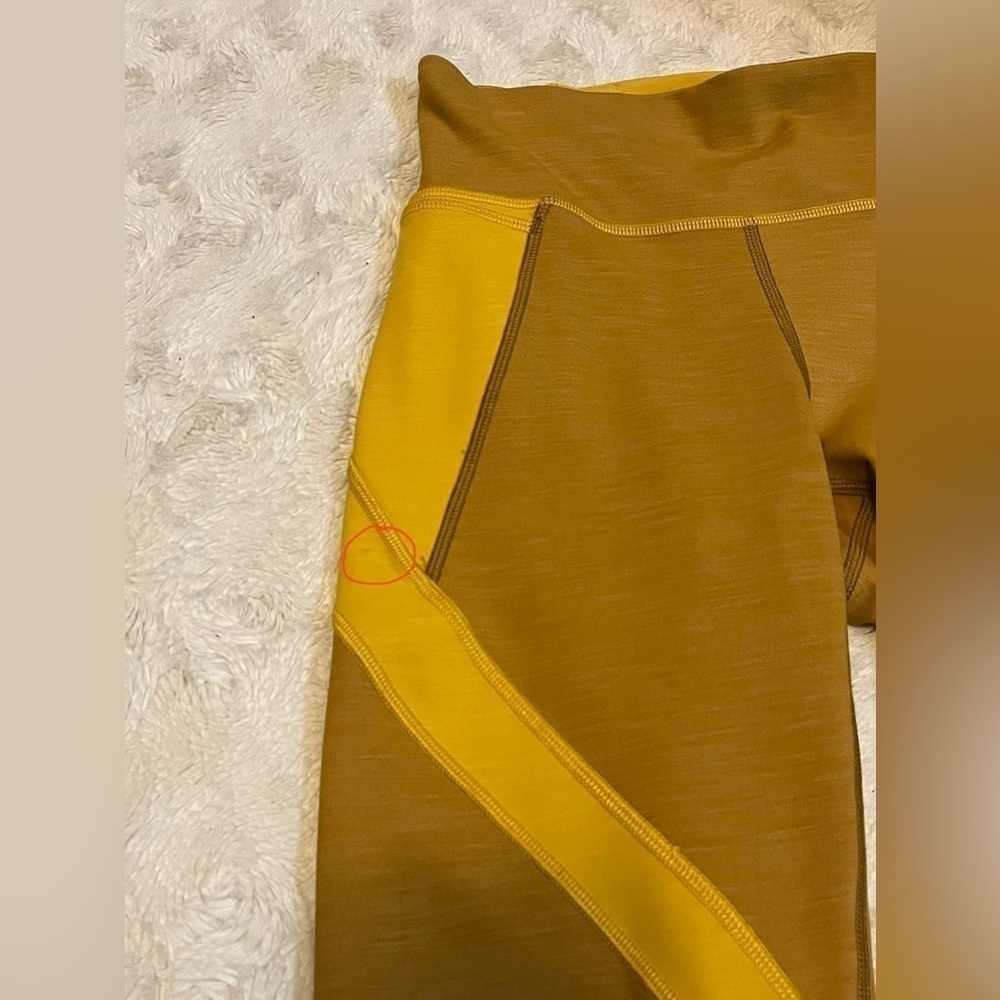 Lululemon EE High-Rise Tight *28" Sz 4 - Picture 9 of 9